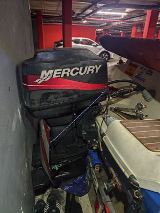 Embarcación Quicksilver 425 Commander