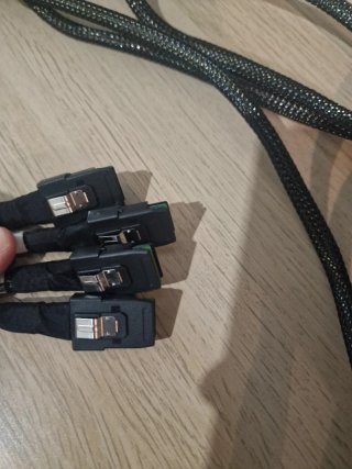 Controladora LSI MegaRAID SAS 9260-16i