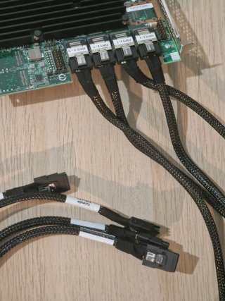 Controladora LSI MegaRAID SAS 9260-16i
