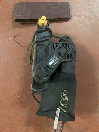 Lijadora de Banda GMC 710W