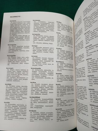 Diccionario Plurilingue de sinonimos y antonimos