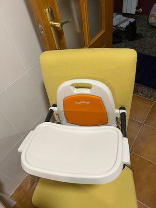 Trona portatile Peg-Pérego con vassoio