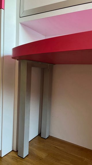 Cama abatible con escritorio y cajones