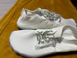 Zapatilla minimalista blanca