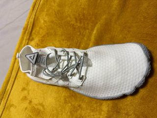 Zapatilla minimalista blanca