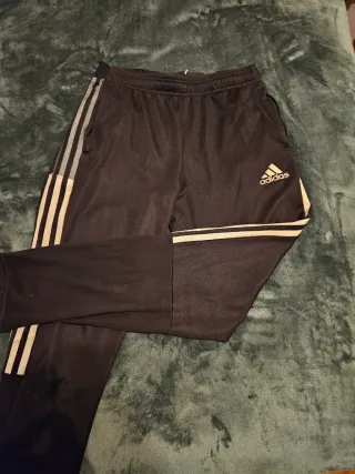 Pantalón chándal Adidas negro