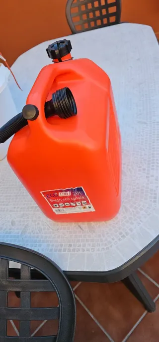 Bidón Gasolina 20L con Tubo