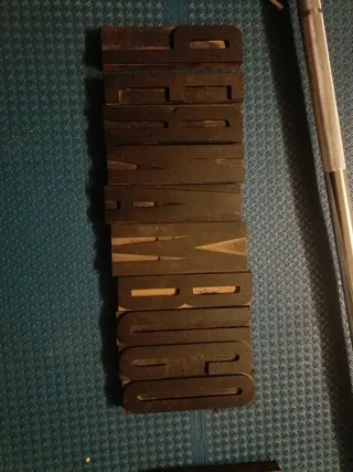 Lettere tipografiche in legno