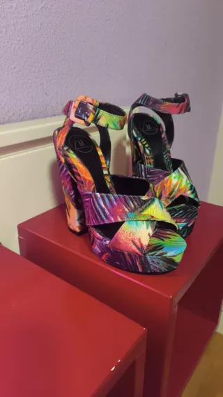 Zapatos de plataforma Missguided nuevos T36