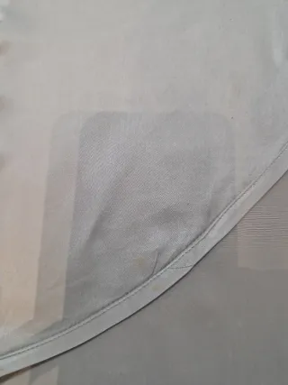 Bata de seda azul claro