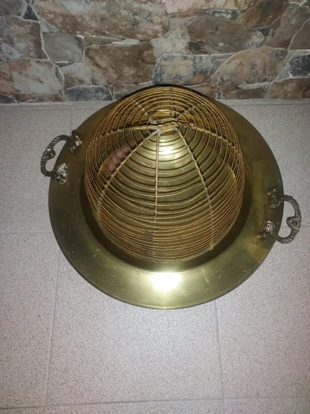 Antico braciere in ottone