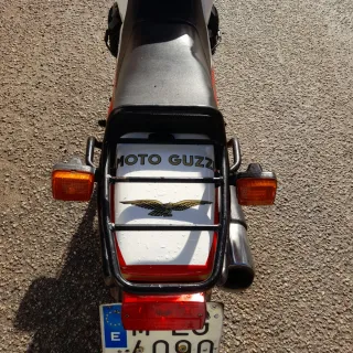 Moto Guzzi NTX 650 Roja y Blanca