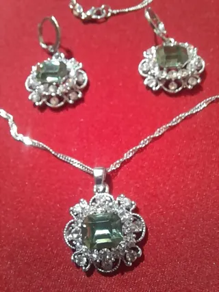Conjunto de plata con piedras turquesa