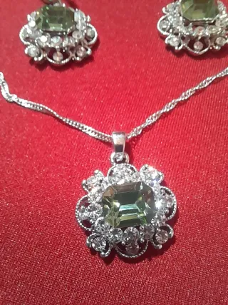 Conjunto de plata con piedras turquesa