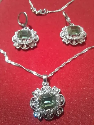 Conjunto de plata con piedras turquesa
