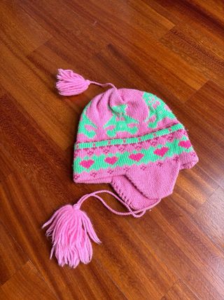Berretto lana bambina cuori e pon pon