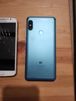 Móviles rotos para piezas