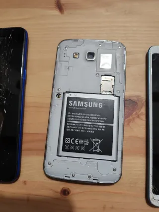 Móviles rotos para piezas