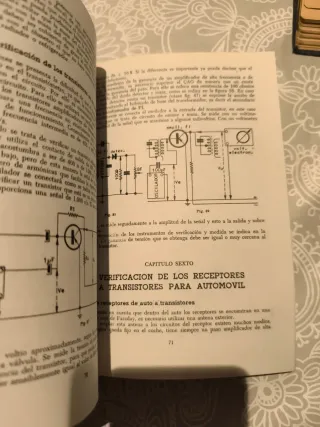 Tres libros antiguos de electricidad