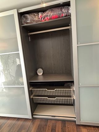 Armario puertas correderas Ikea.