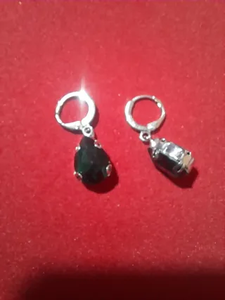 Conjunto de plata de ley con circonita verde