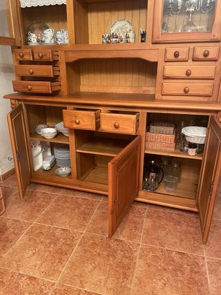 Armadio vetrina in legno e vetro