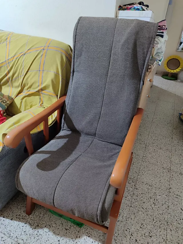 Butaca de madera y tela