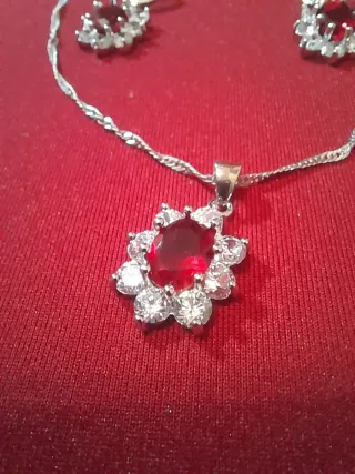 Deslumbrante conjunto plata de ley con circonitas