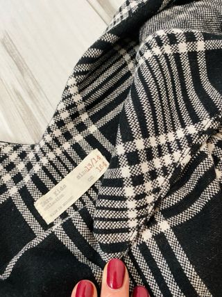 Vestido Zara cuadros sin mangas con bolsillos