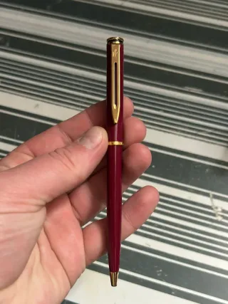 Bolígrafo Waterman con estuche