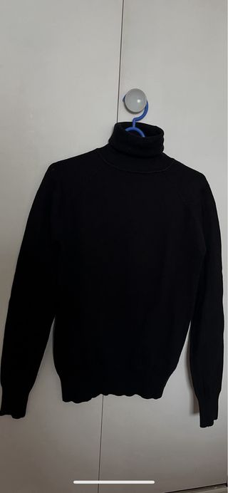 Jersey cuello alto negro