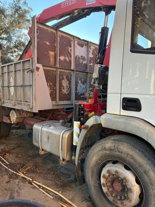 Camión Iveco Eurocargo 180E28