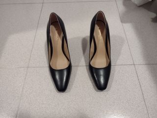 Zapato salón El Corte Inglés negro