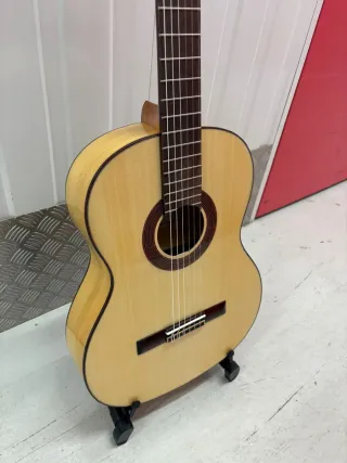 Guitarra Flamenca Vicente Tatay con funda incluida