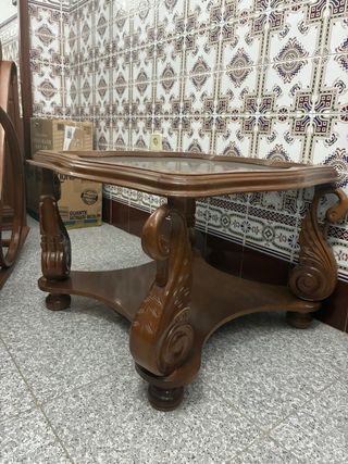 Mesa de centro de madera y cristal