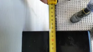 Cubre radiador madera vintage ratán negro