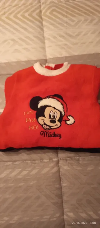 Pijama Mickey y pijama azul. Buzo Bebé