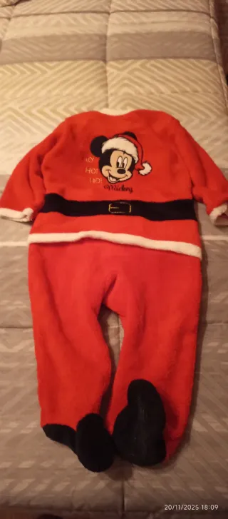 Pijama Mickey y pijama azul. Buzo Bebé