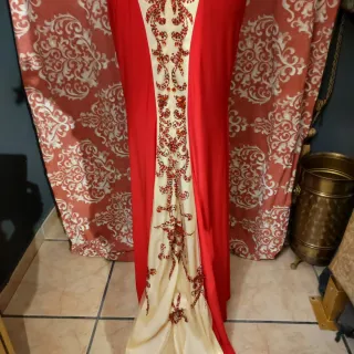 Vestido fiesta Xcite T40 rojo y dorado
