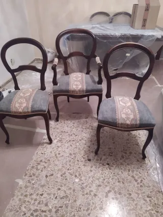 Sillas de madera tapizadas