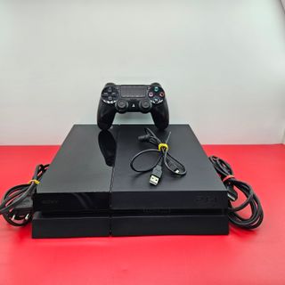 PlayStation 4 500GB + Controller
