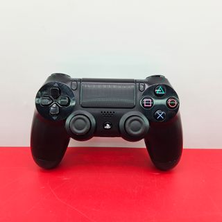 PlayStation 4 500GB + Controller