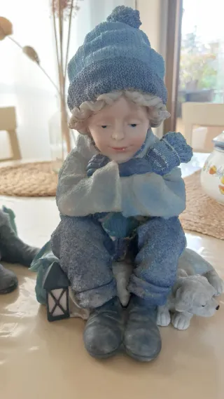 Pareja Figuras Niños Invierno