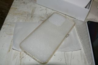 Telemóvel completo na caixa com capa