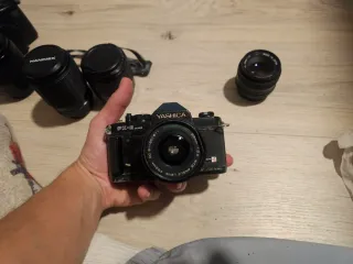 yashica fx-3 super.  Canon es 1000 5 Objetivos