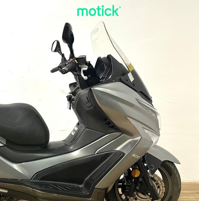 KYMCO GRAND DINK 300