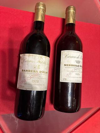 Lotto 2 bottiglie vino Barbera e Nebbiolo 1978/79