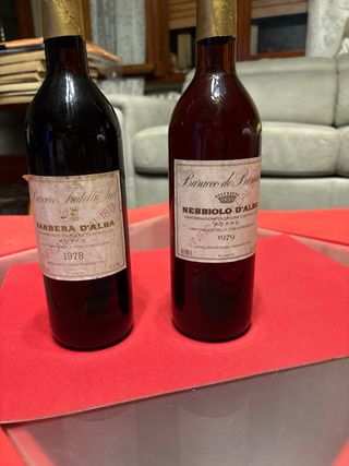 Lotto 2 bottiglie vino Barbera e Nebbiolo 1978/79
