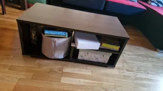 Mesa de centro de madera oscura