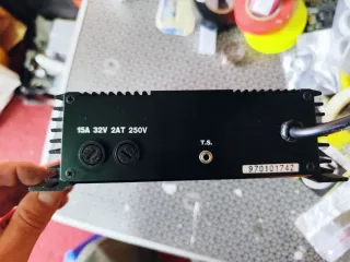 Cargador Baterías Mobitronic 12V WAECO